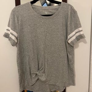 Gray T- Shirt with front knot, size Large